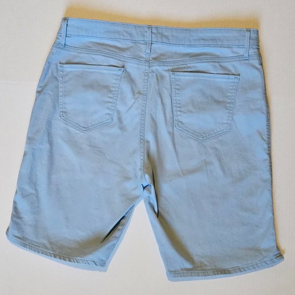 Gloria Vanderbilt All-Around Slimming Bermuda shorts, women's size 16 - Picture 4 of 4